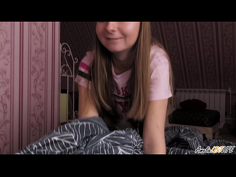 ❤️ ब्लोन्डीले आफ्नो BFF गहिरो रूपमा चुस्छे र उनको मुखमा सहन्छ ❤❌ ne.desixxxtube.ru मा ❤